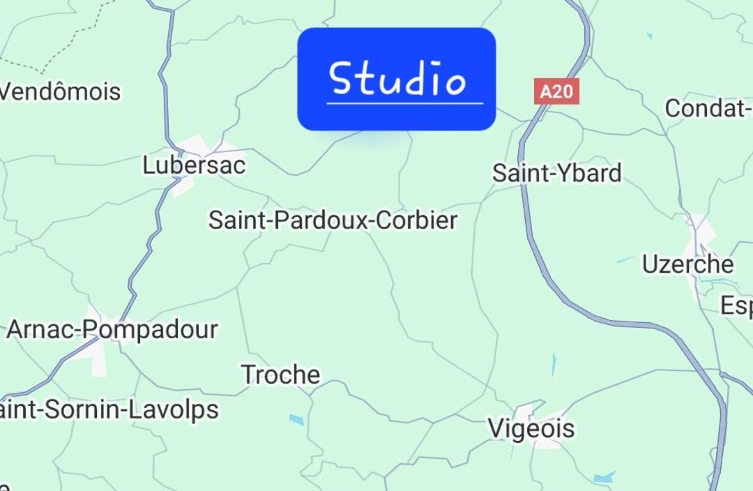 Studio L'Audrerie. Saint-Pardoux-Corbier Exteriör bild