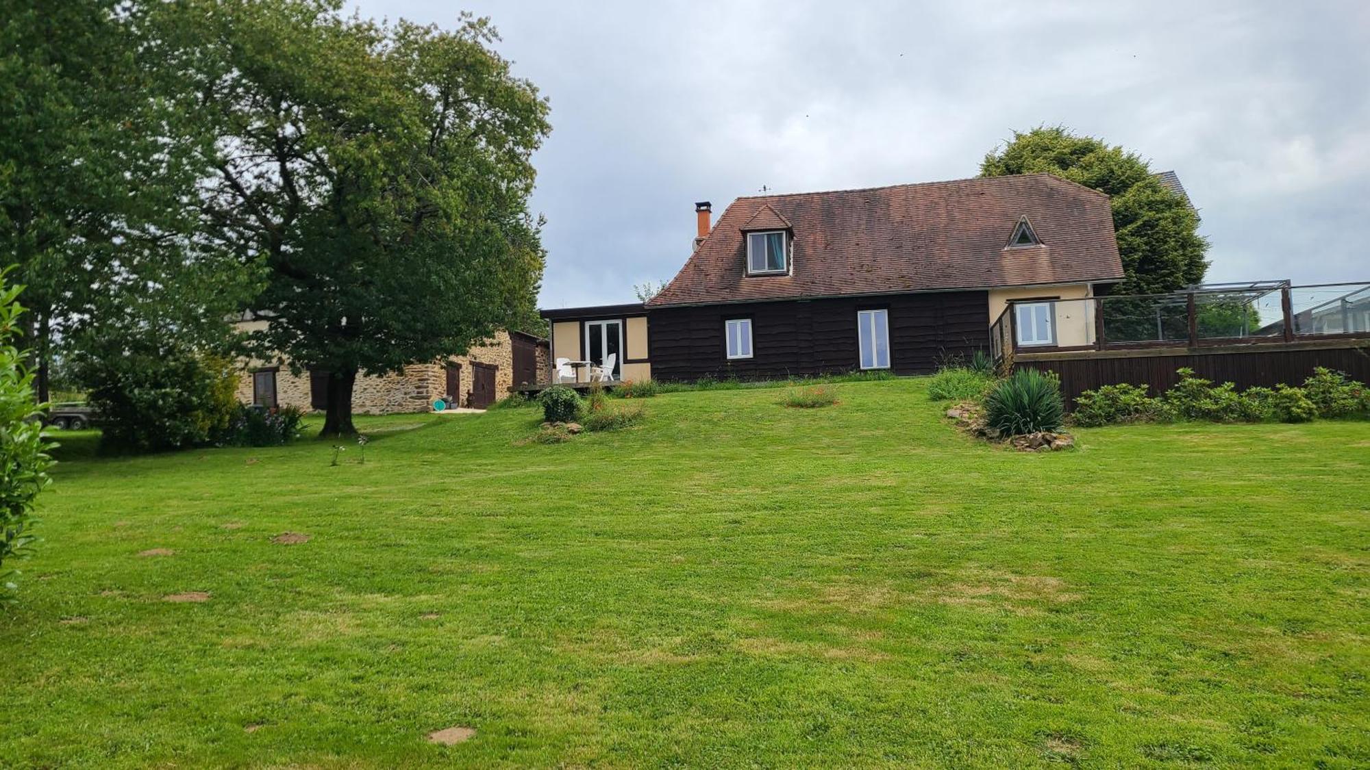 Studio L'Audrerie. Saint-Pardoux-Corbier Exteriör bild